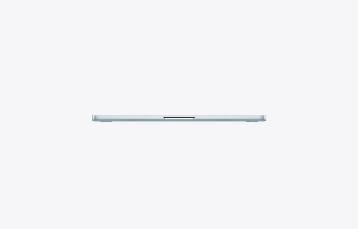 Apple MacBook Air 13" M5 Himmelblau – geschlossen